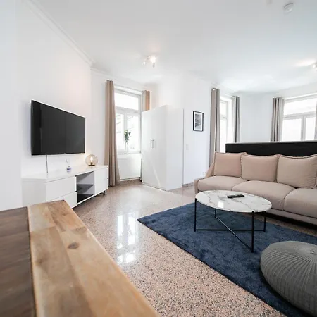 - Kitchen & More Apartment *